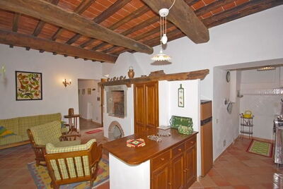 Montescalari 7