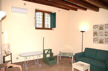 CASA PETRALIA